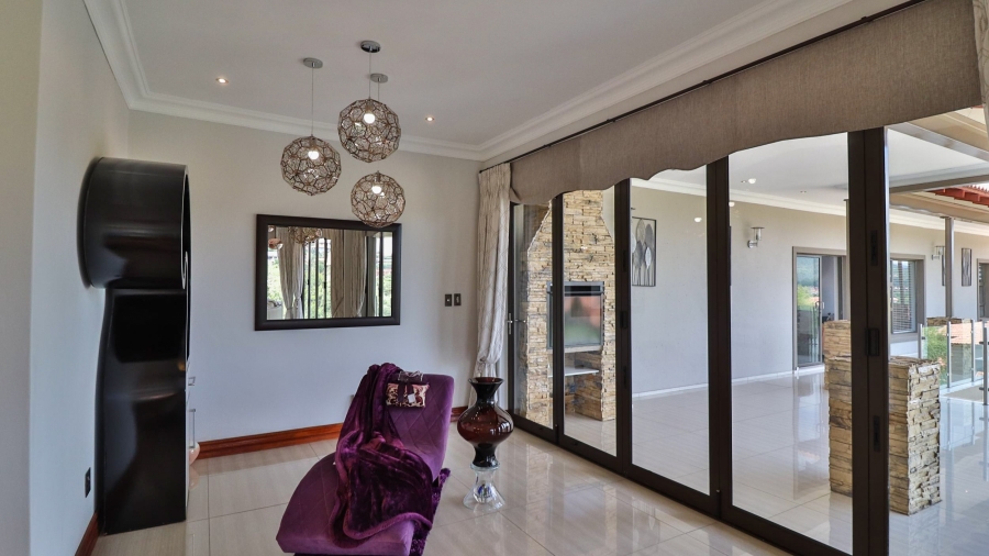 6 Bedroom Property for Sale in Birdwood Estate North West